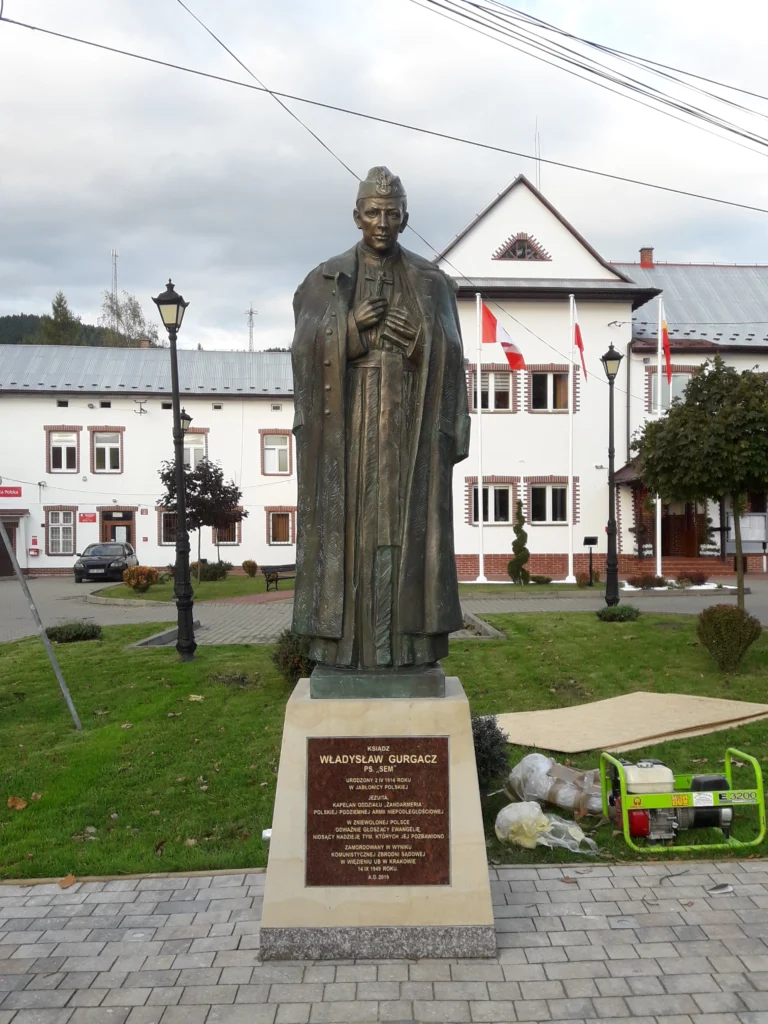 pomnik na zamówienie z brązu